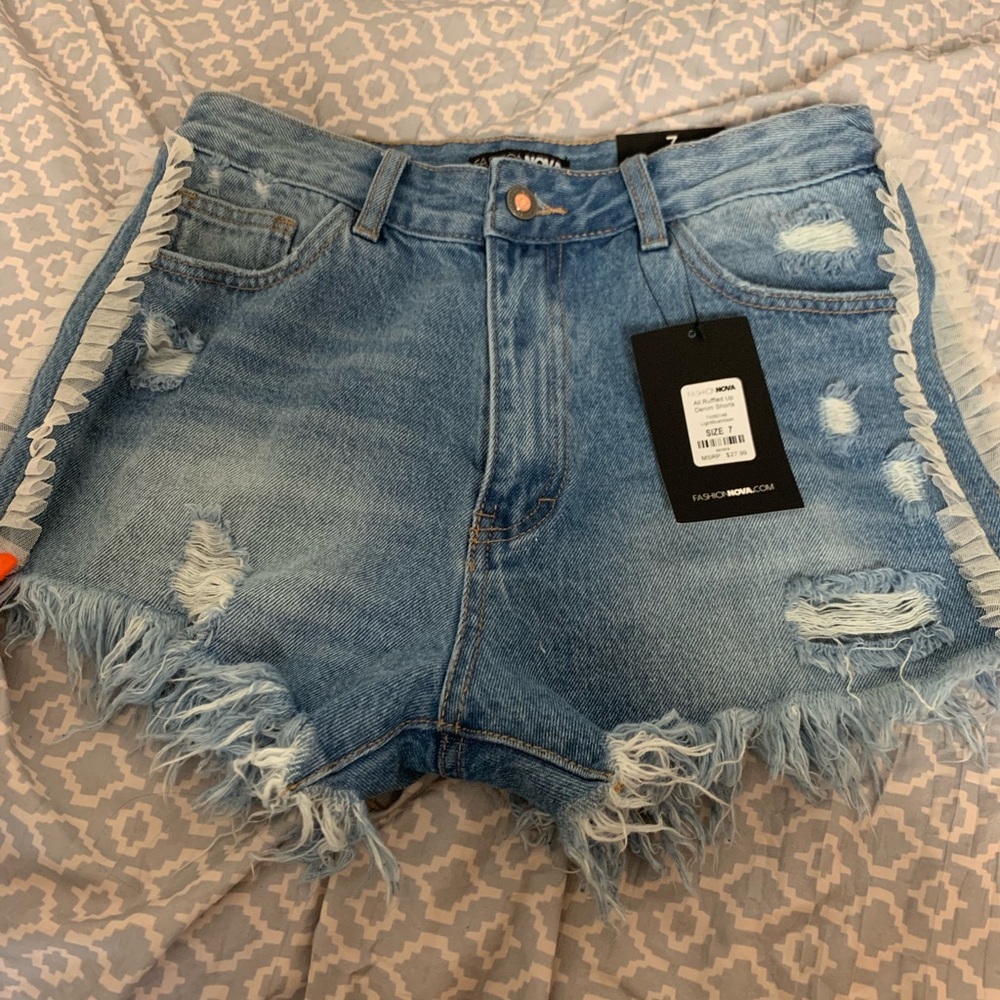 Fashion nova shorts